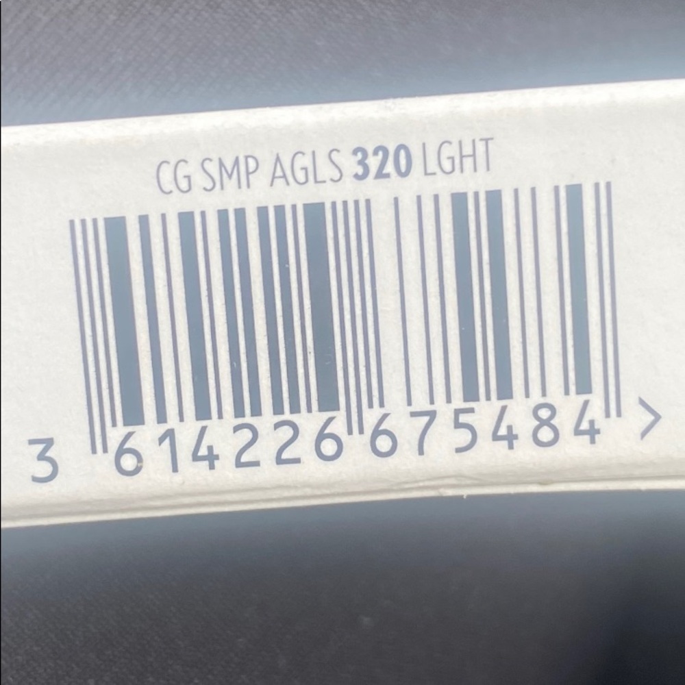 COVERGIRL Simply Ageless Instant Fix Advanced Concealer, Light Pale 320, NEW - Picture 4 of 10